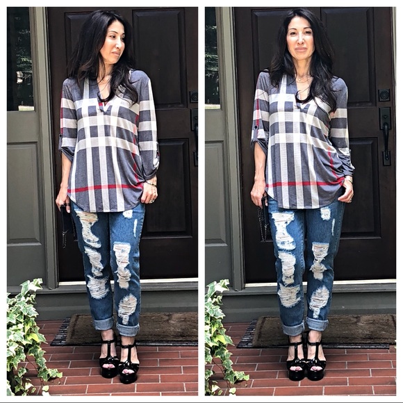 ✨LAST ONE ✨Plaid grey roll up sleeves tunic top - Picture 2 of 8